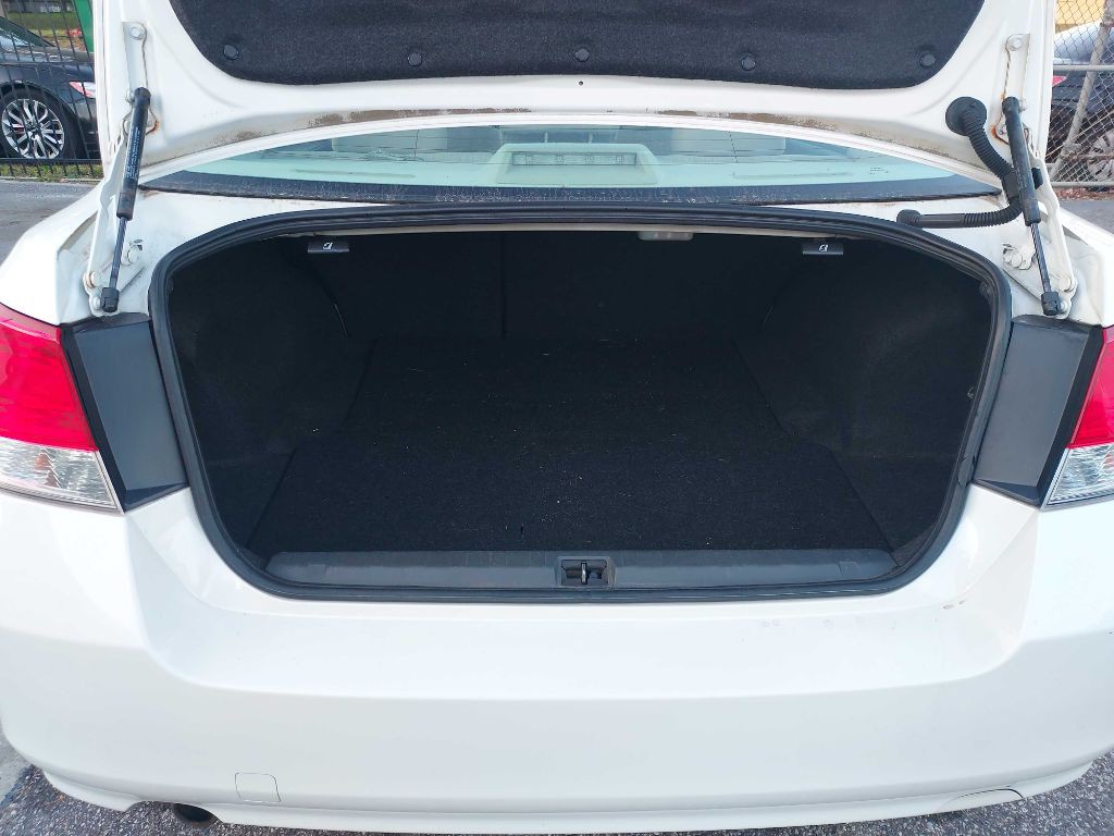 2013 Subaru Legacy Image 24