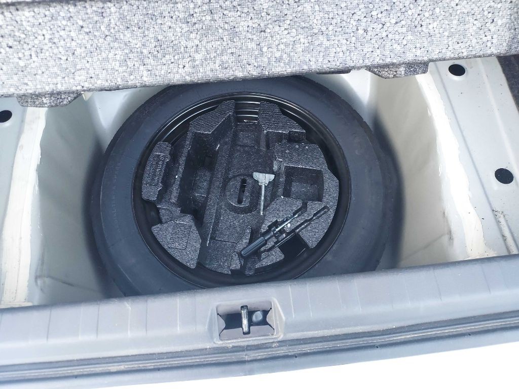 2013 Subaru Legacy Image 26