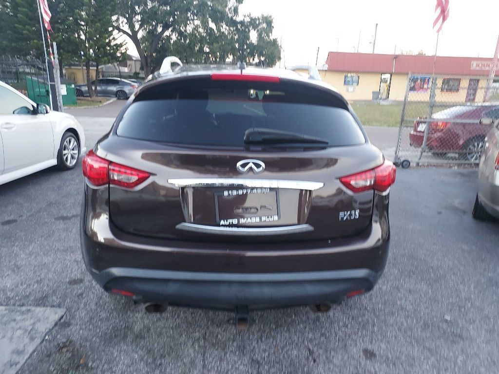 2010 INFINITI FX35 Image 5
