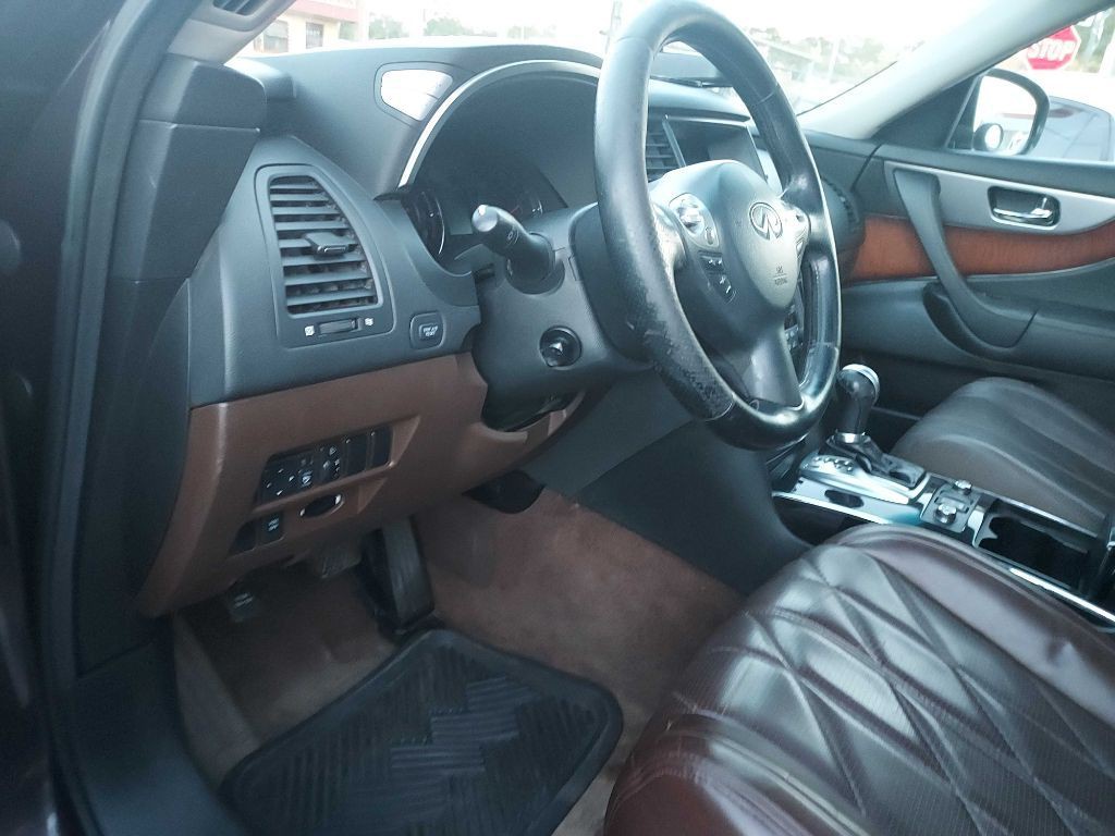 2010 INFINITI FX35 Image 15