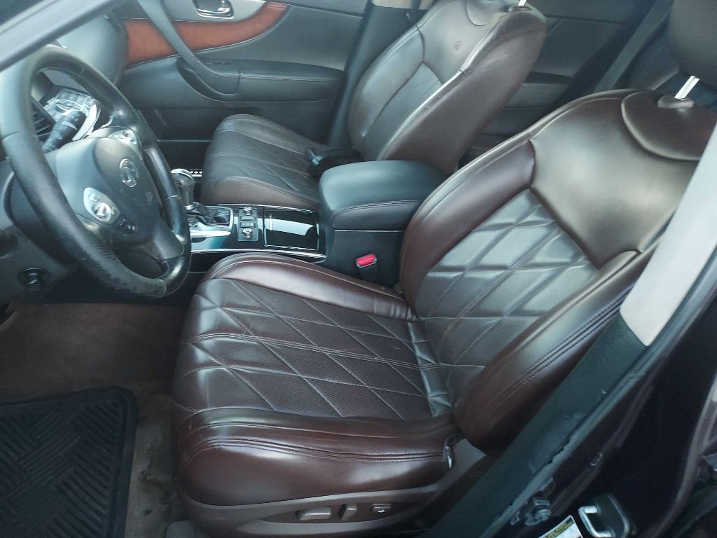 2010 INFINITI FX35 Image 16