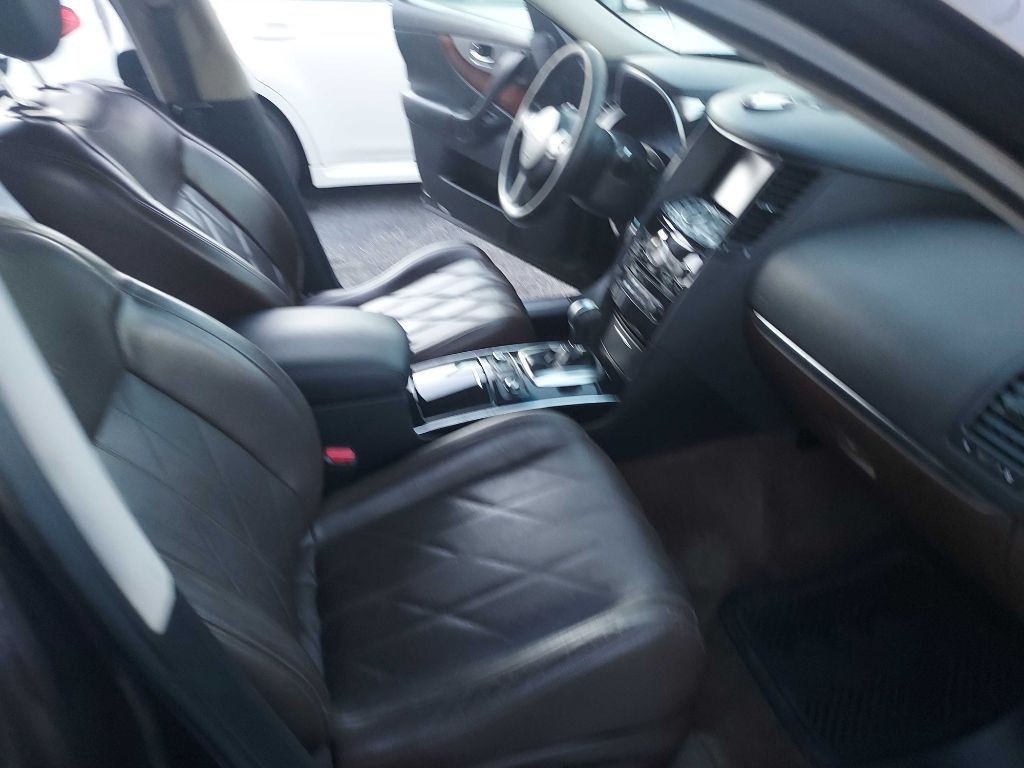 2010 INFINITI FX35 Image 18