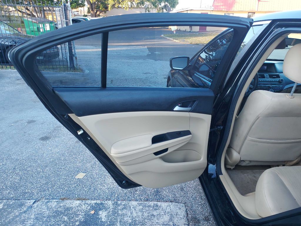 2012 Honda Accord Image 10