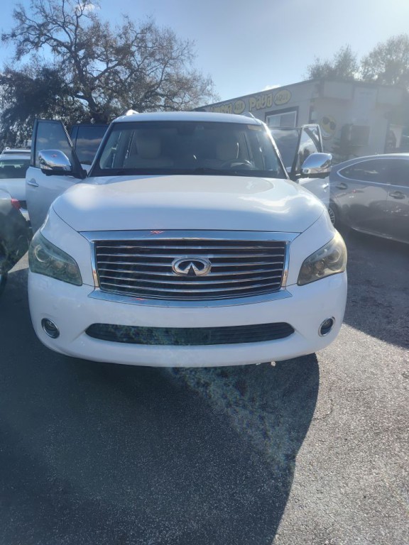 2014 INFINITI QX80 Image 1