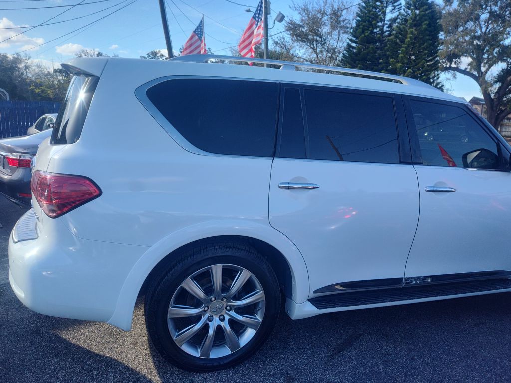 2014 INFINITI QX80 Image 4