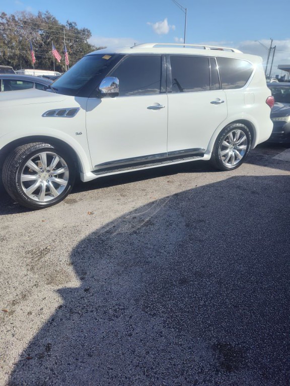 2014 INFINITI QX80 Image 6