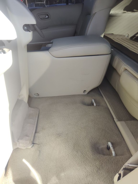 2014 INFINITI QX80 Image 26