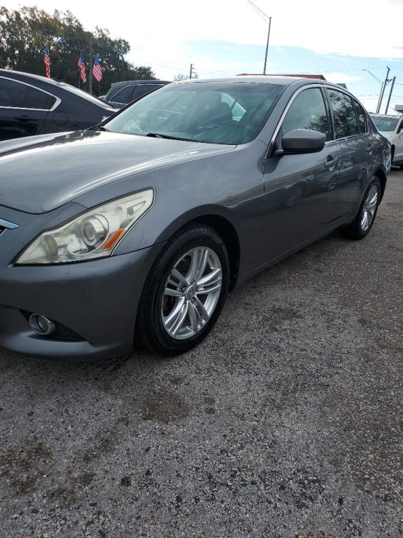 2010 INFINITI G37 Image 2