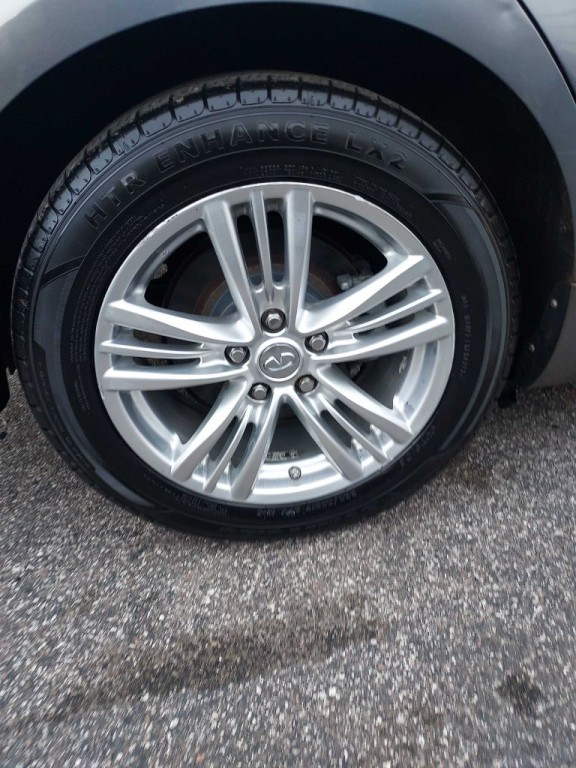 2010 INFINITI G37 Image 9