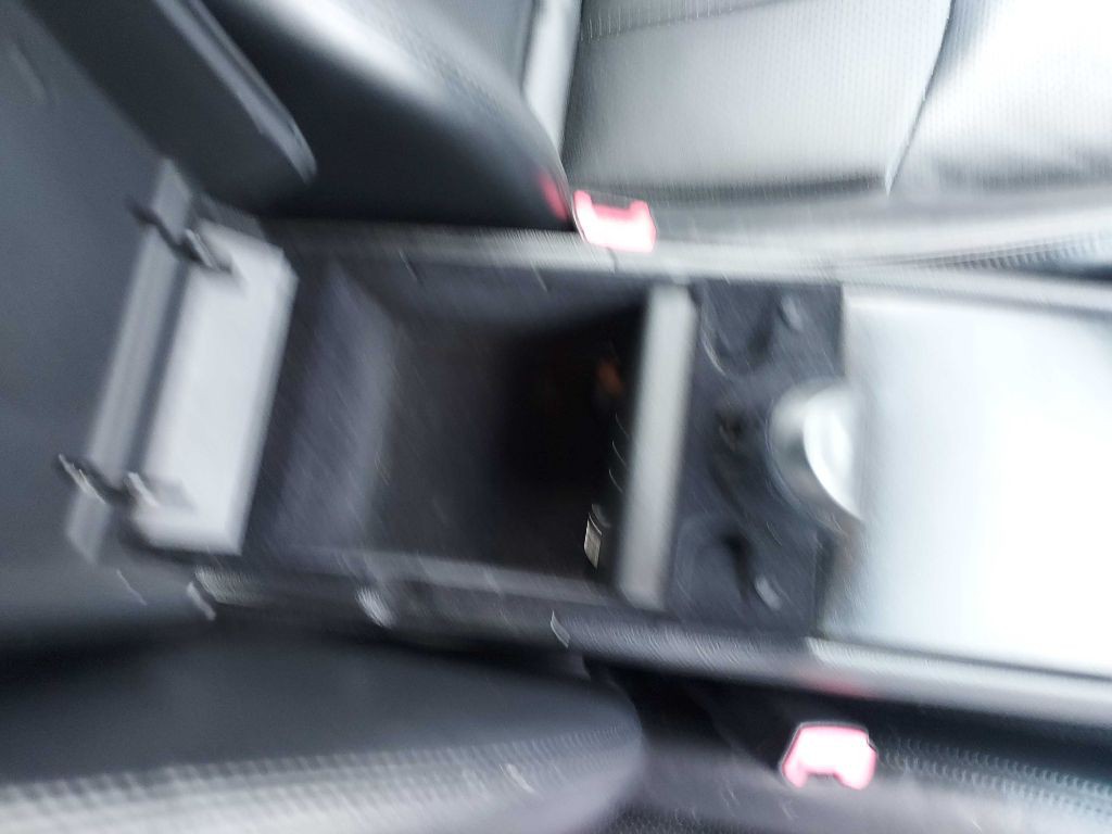 2010 INFINITI G37 Image 17