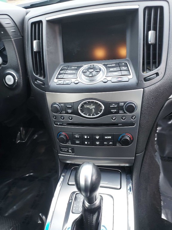 2010 INFINITI G37 Image 20
