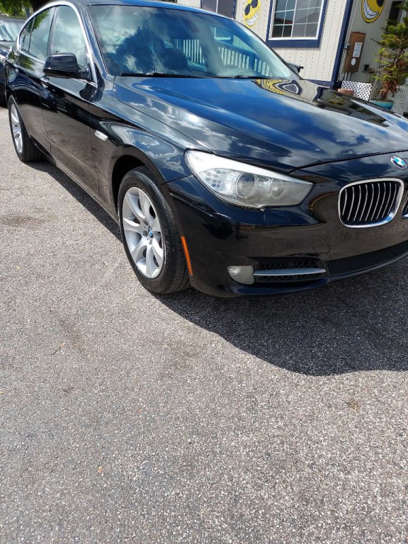 2010 BMW 5 Series Image 3