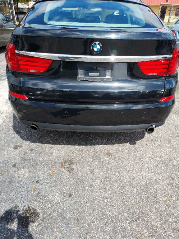 2010 BMW 5 Series Image 8