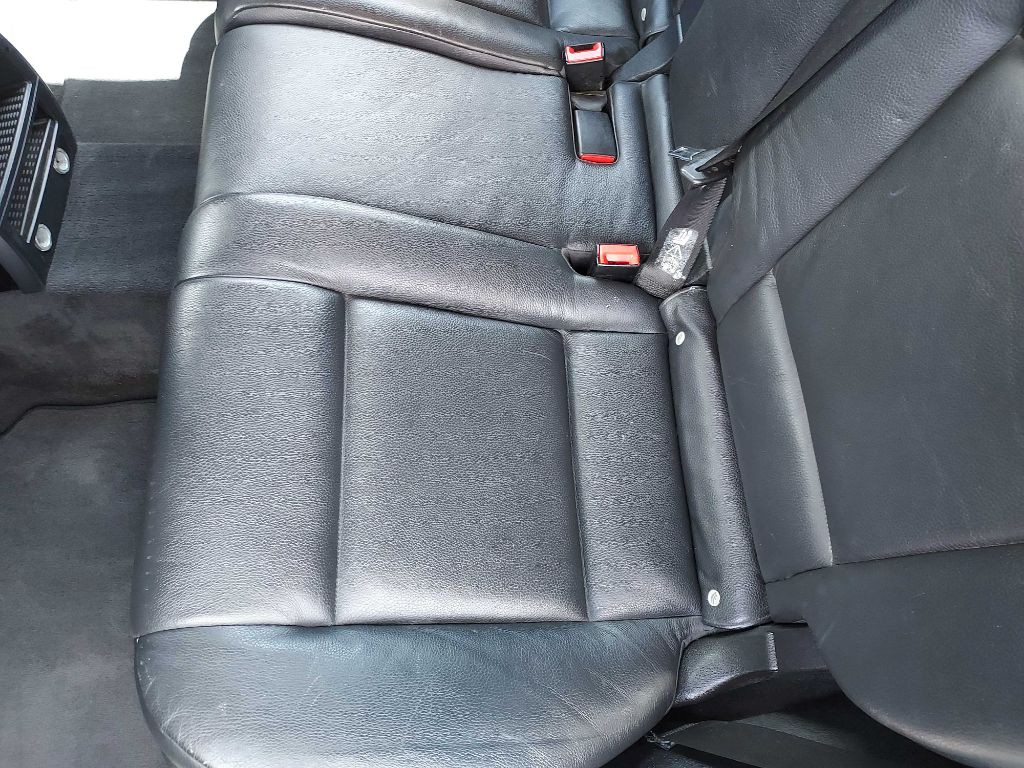 2010 BMW 5 Series Image 17