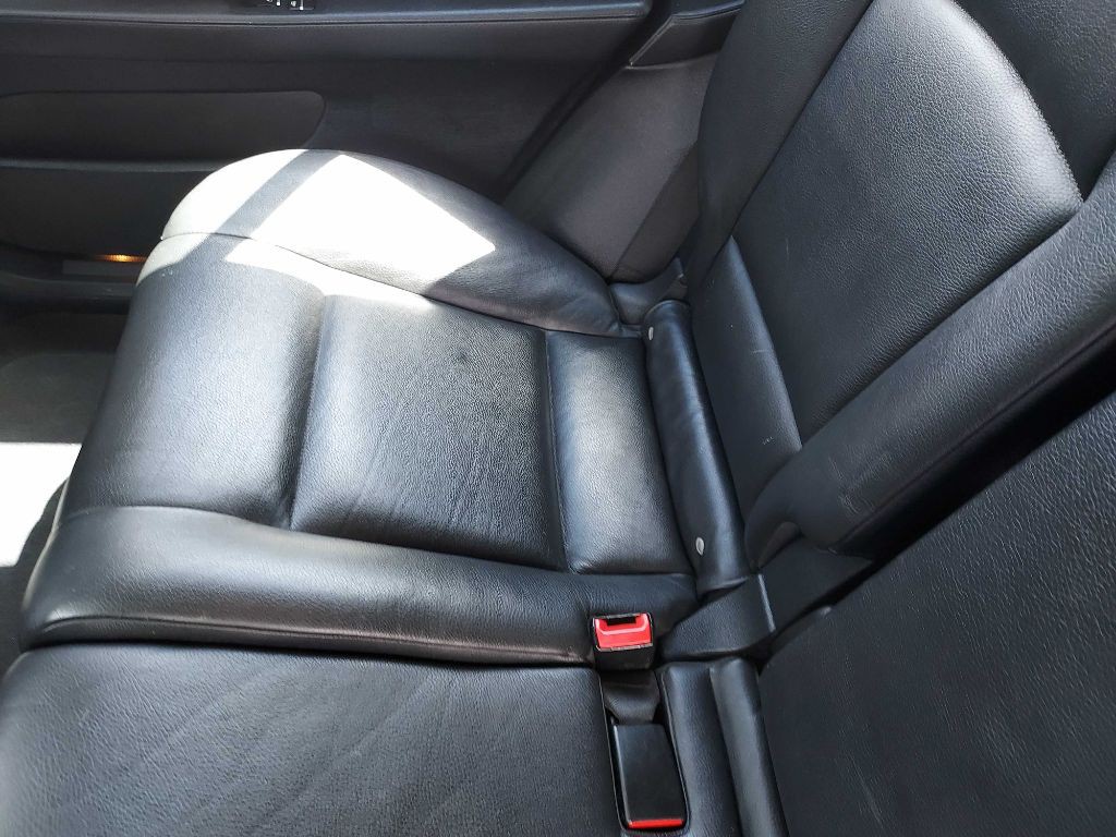 2010 BMW 5 Series Image 18