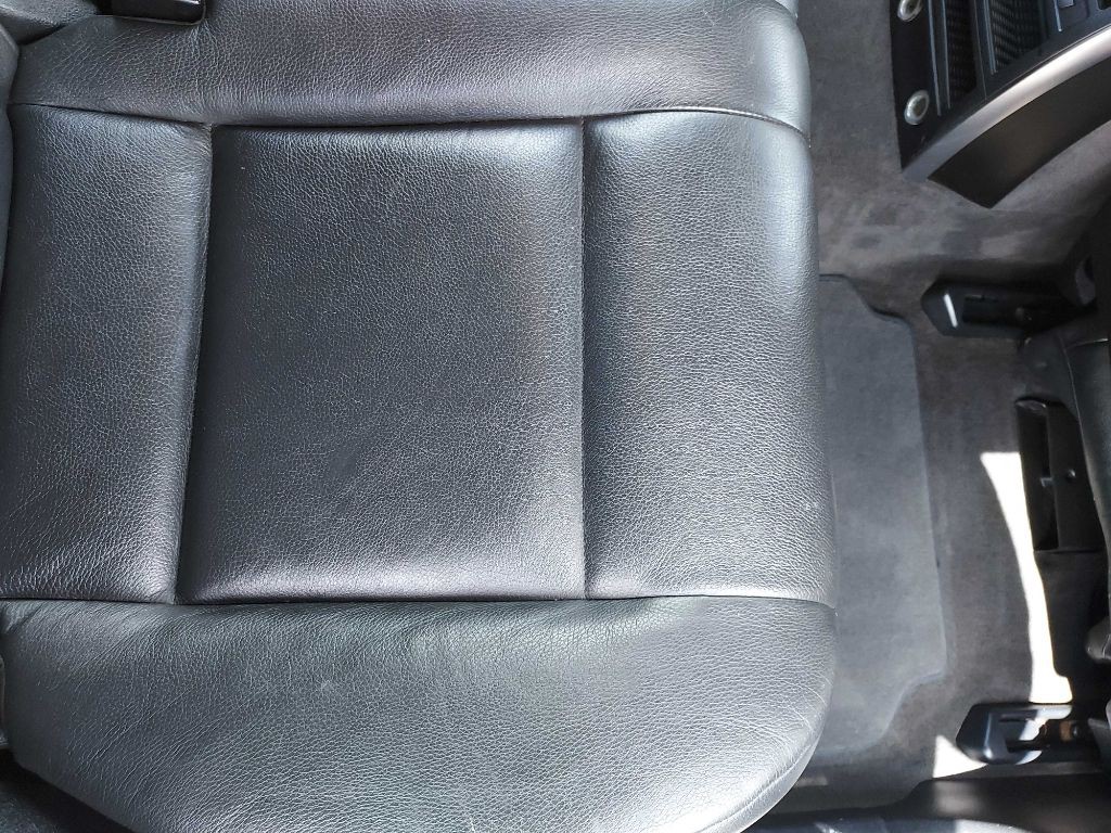 2010 BMW 5 Series Image 21