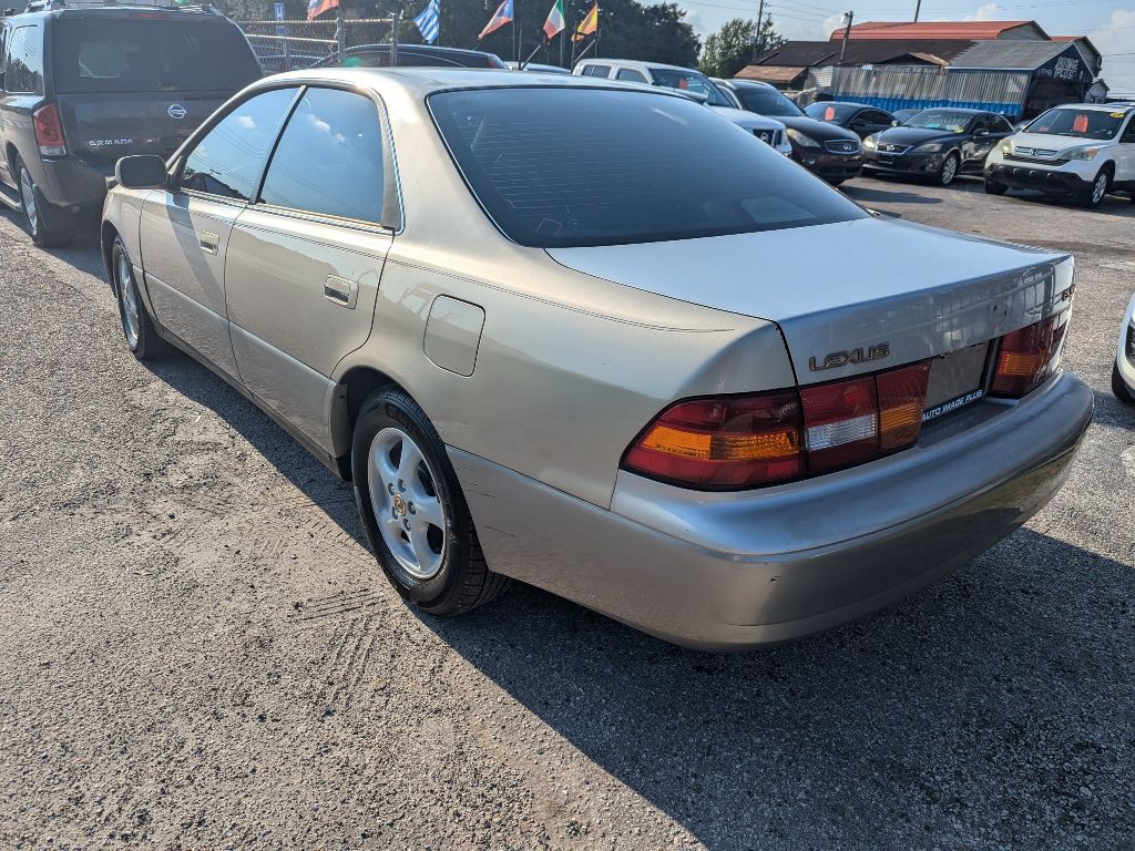 1999 Lexus ES Image 5