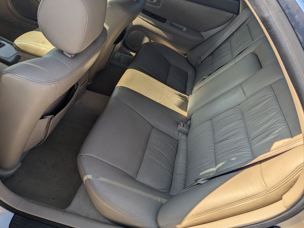 1999 Lexus ES Image 12