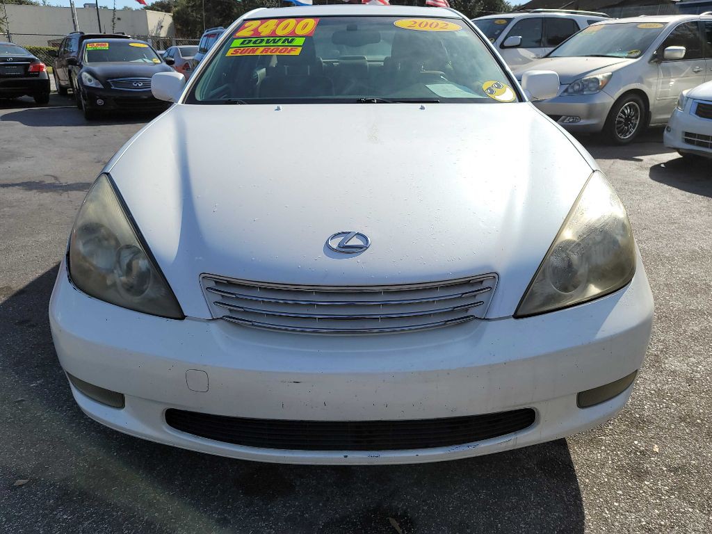 2002 Lexus ES Image 2