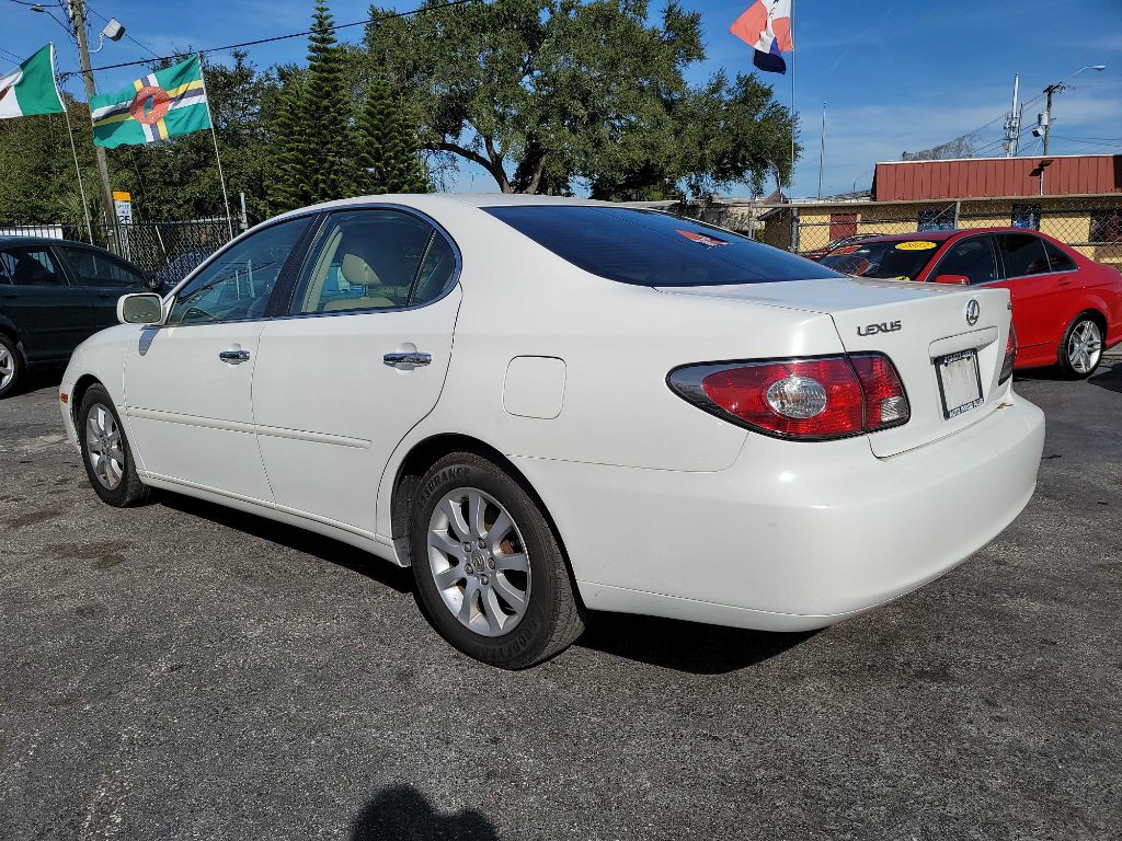 2002 Lexus ES Image 4