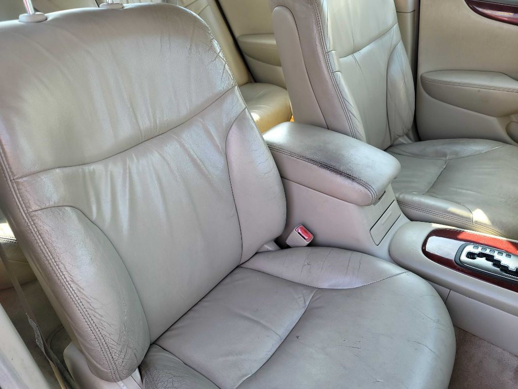 2002 Lexus ES Image 10