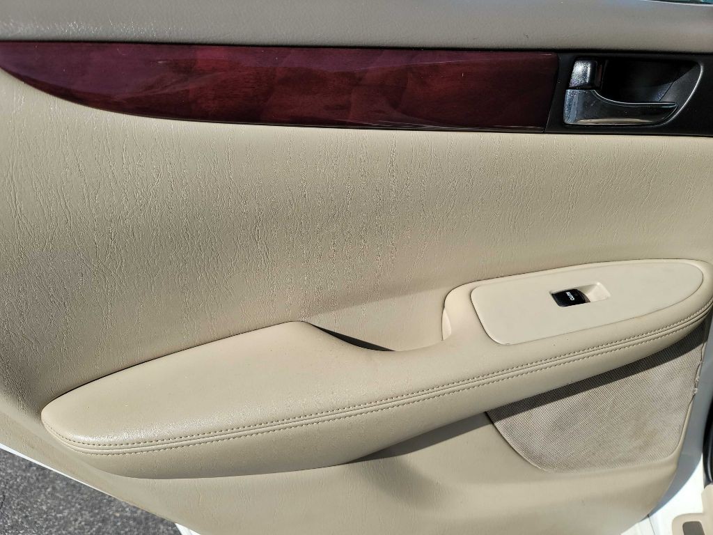 2002 Lexus ES Image 14