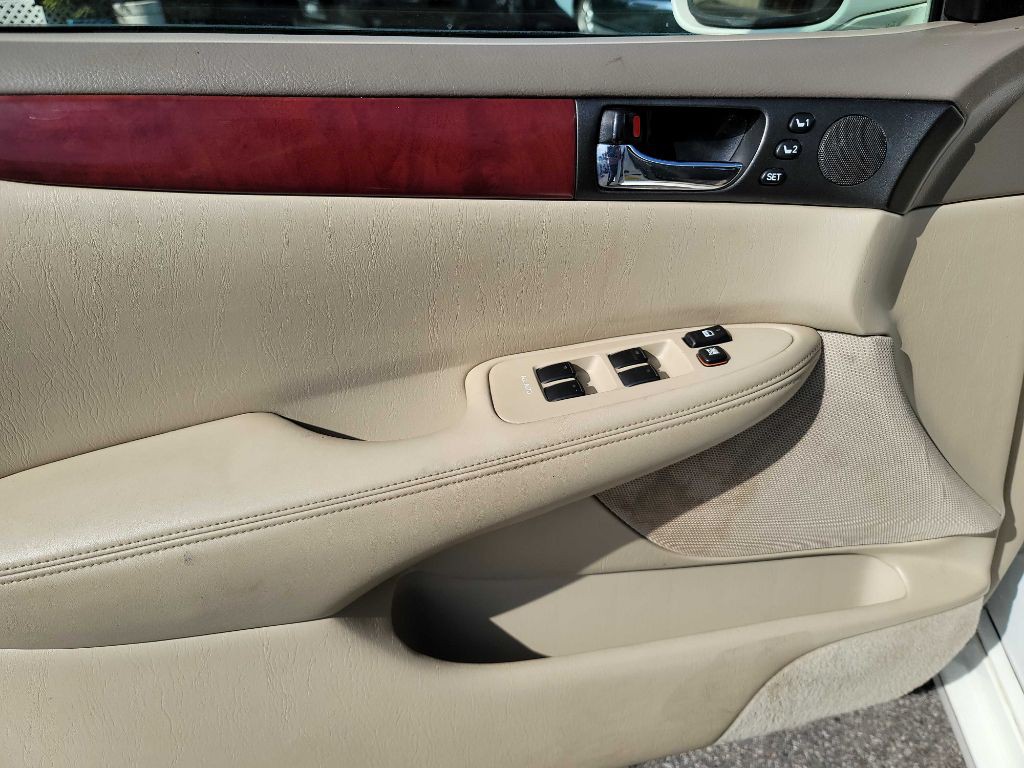 2002 Lexus ES Image 16