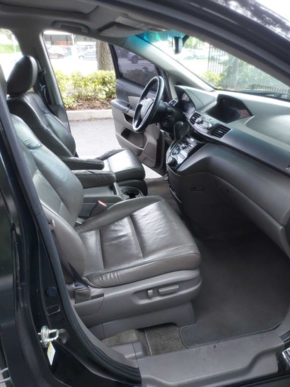 2012 Honda Odyssey Image 6