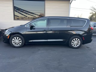 Image for 2017 Chrysler Pacifica Touring ID: 6705460