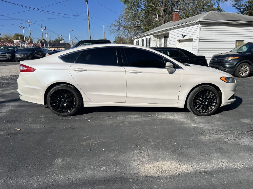 2014 Ford Fusion SE