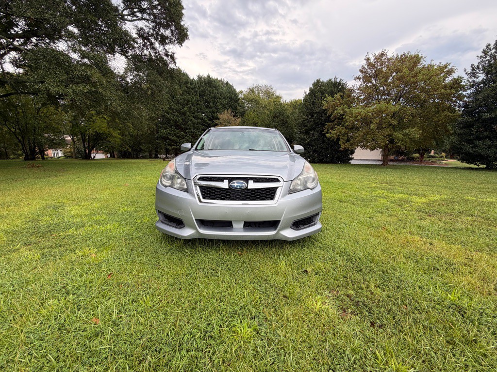2014 Subaru Legacy Image 2