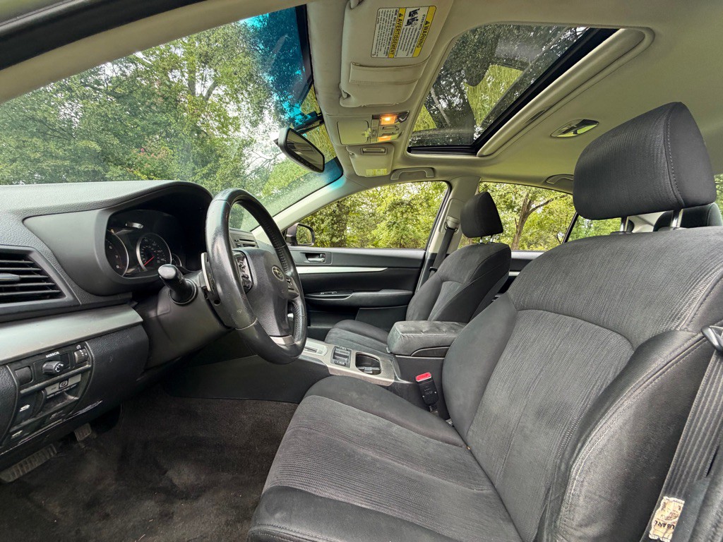 2014 Subaru Legacy Image 4