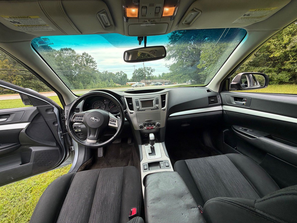 2014 Subaru Legacy Image 7