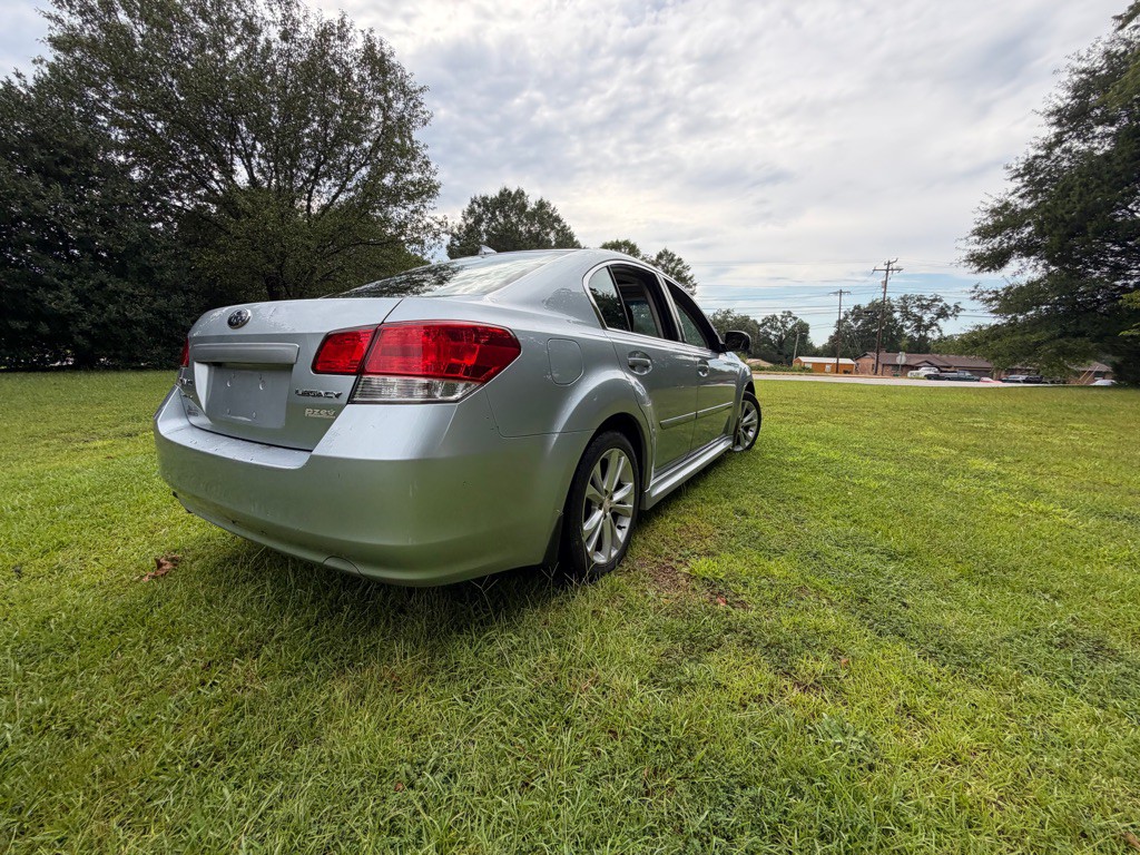 2014 Subaru Legacy Image 11