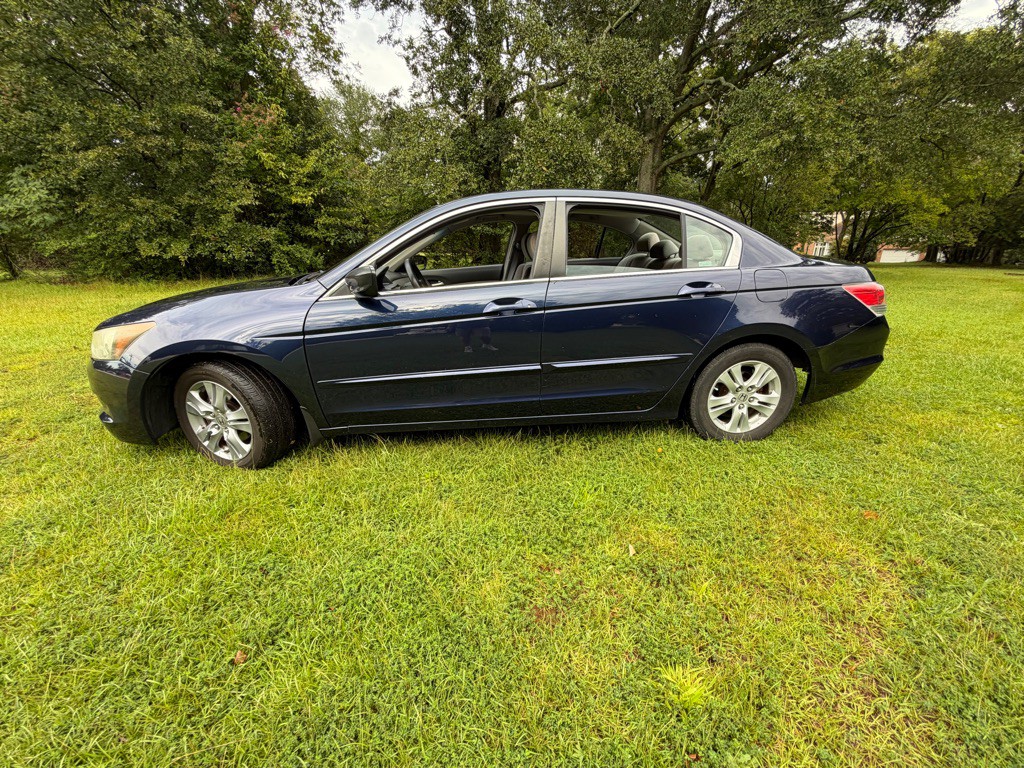 2009 Honda Accord Image 3