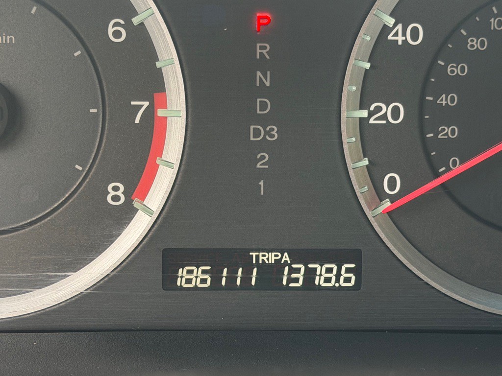 2009 Honda Accord Image 12