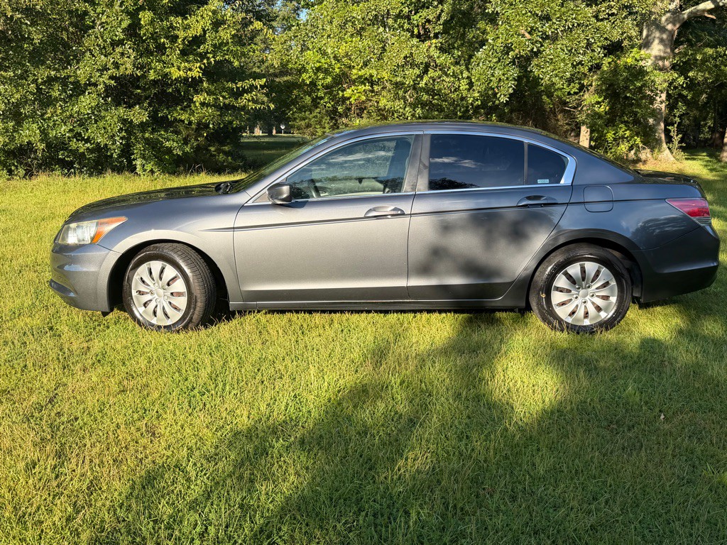 2011 Honda Accord Image 3