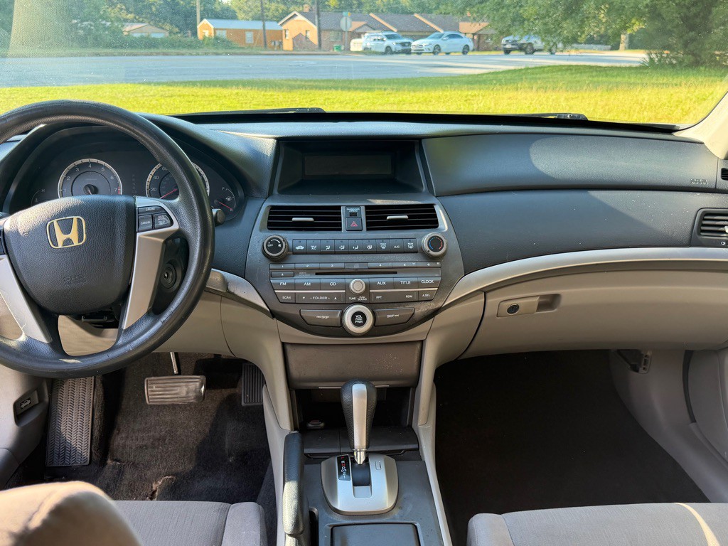 2011 Honda Accord Image 7