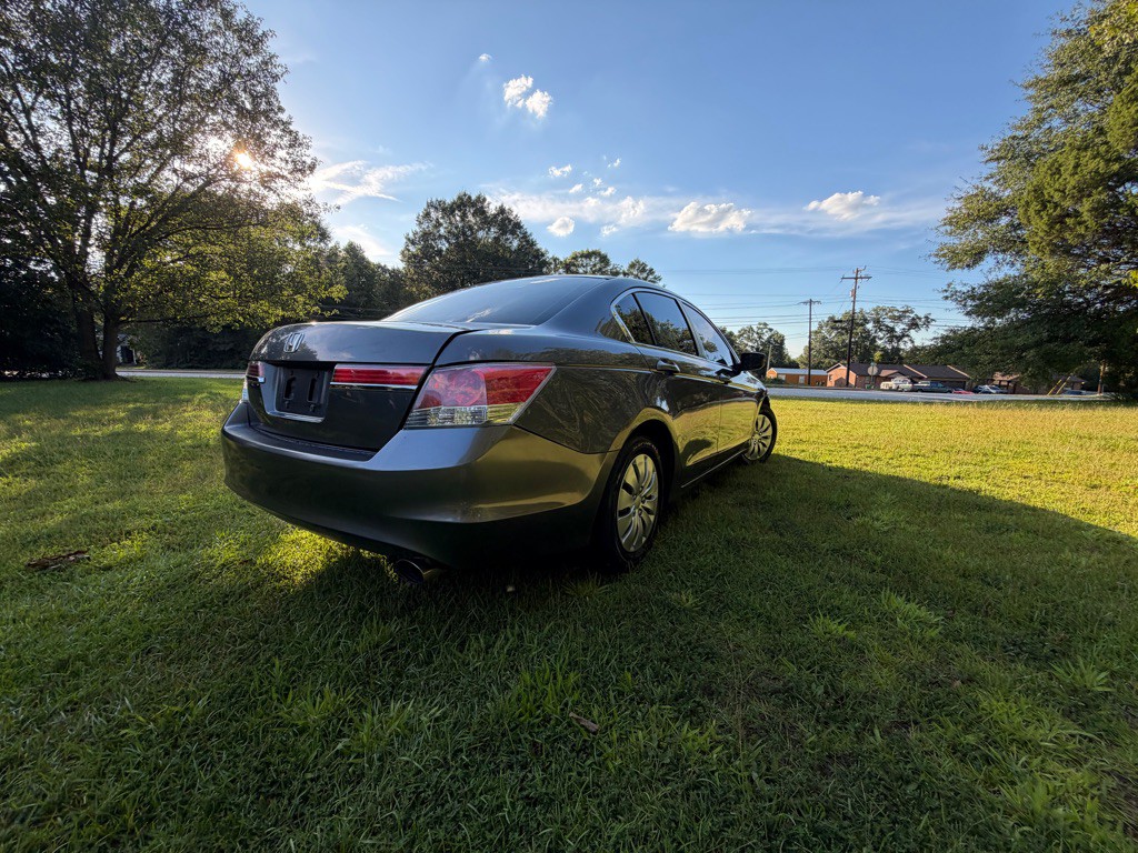 2011 Honda Accord Image 11