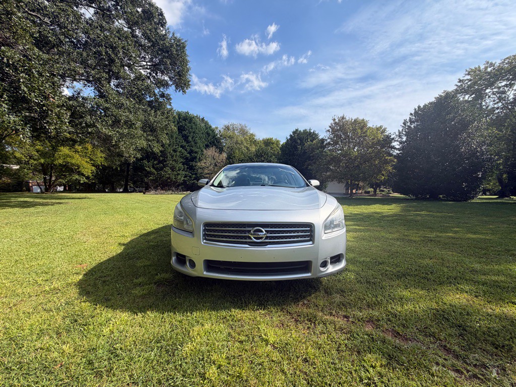 2009 Nissan Maxima Image 2