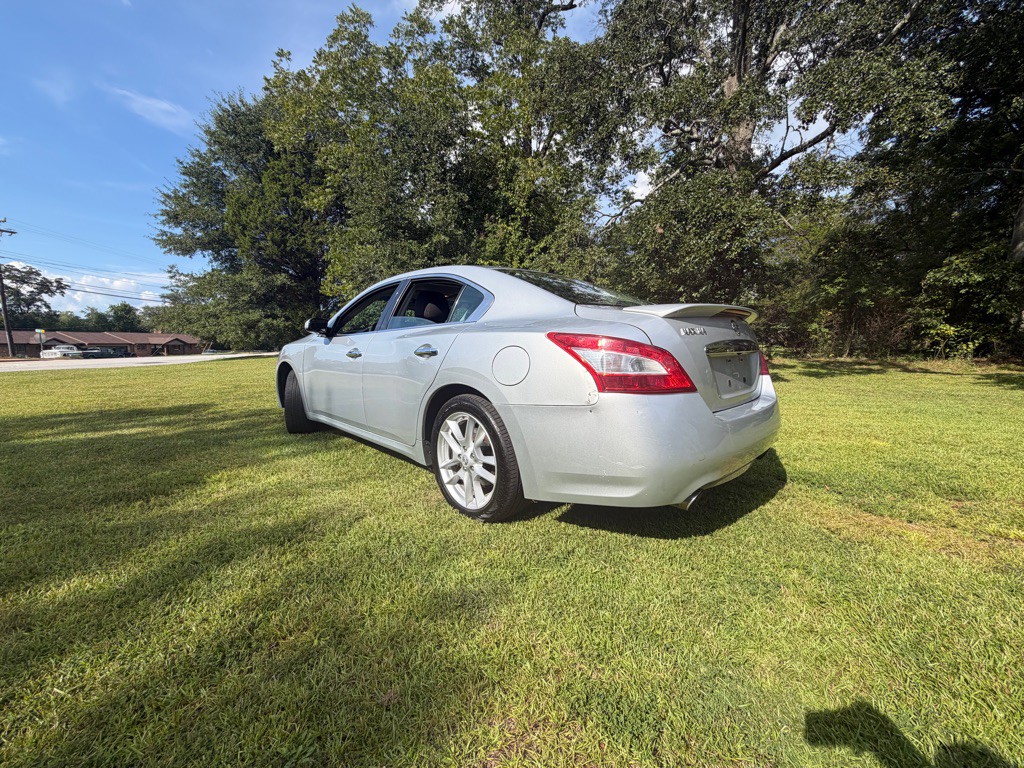 2009 Nissan Maxima Image 8
