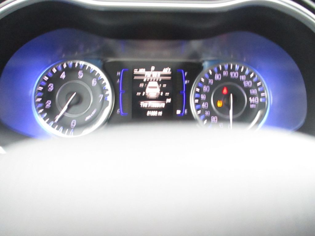 2016 Chrysler 200 Image 13
