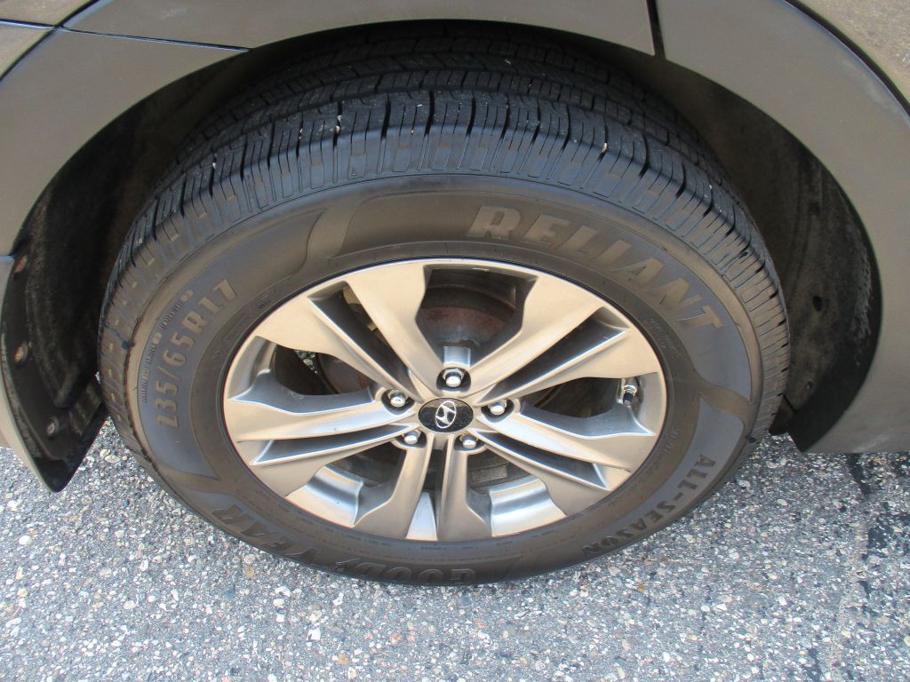 2015 Hyundai Santa Fe Sport Image 9