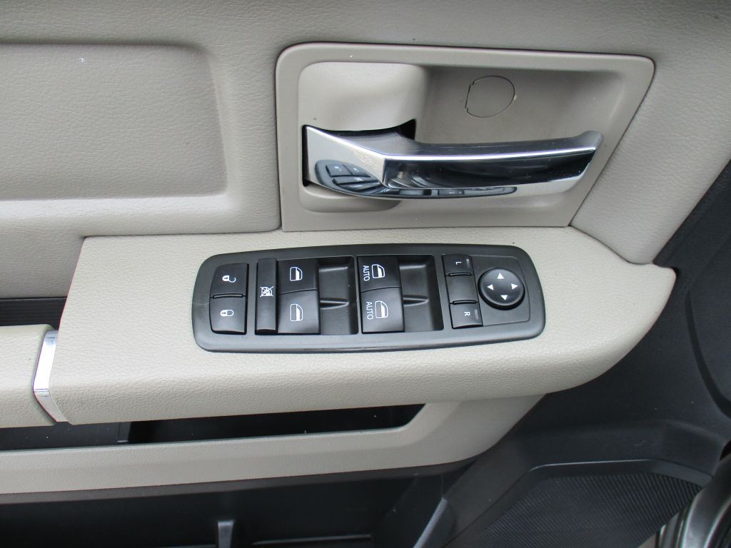 2012 RAM 1500 Image 12