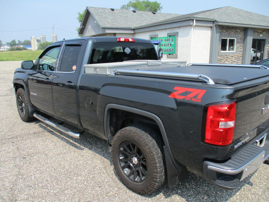 2017 GMC Sierra Image 3