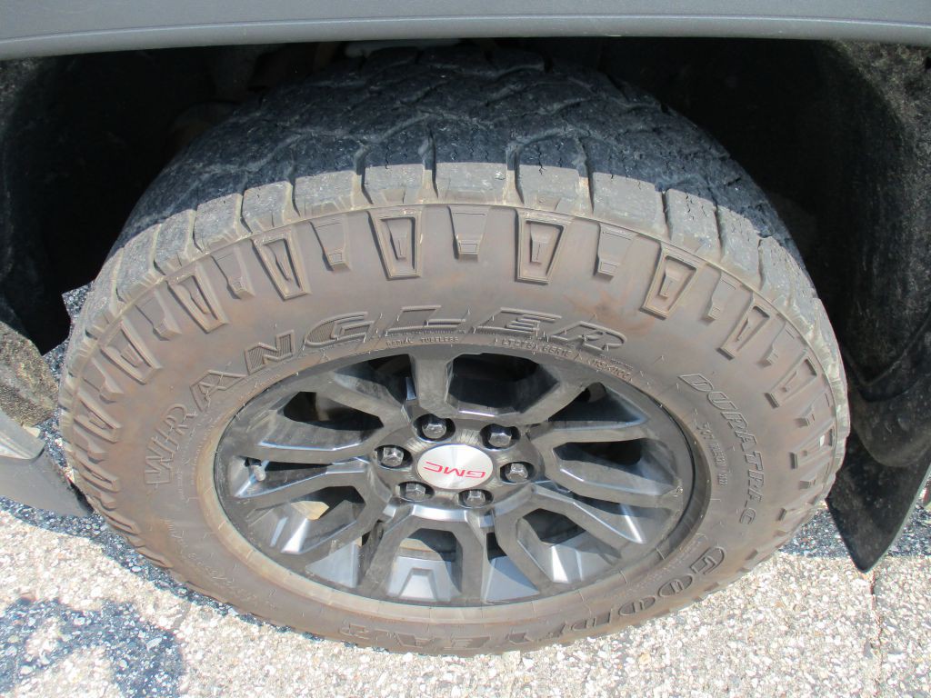 2017 GMC Sierra Image 8