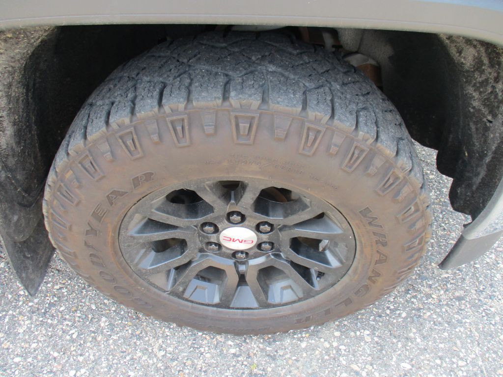 2017 GMC Sierra Image 11
