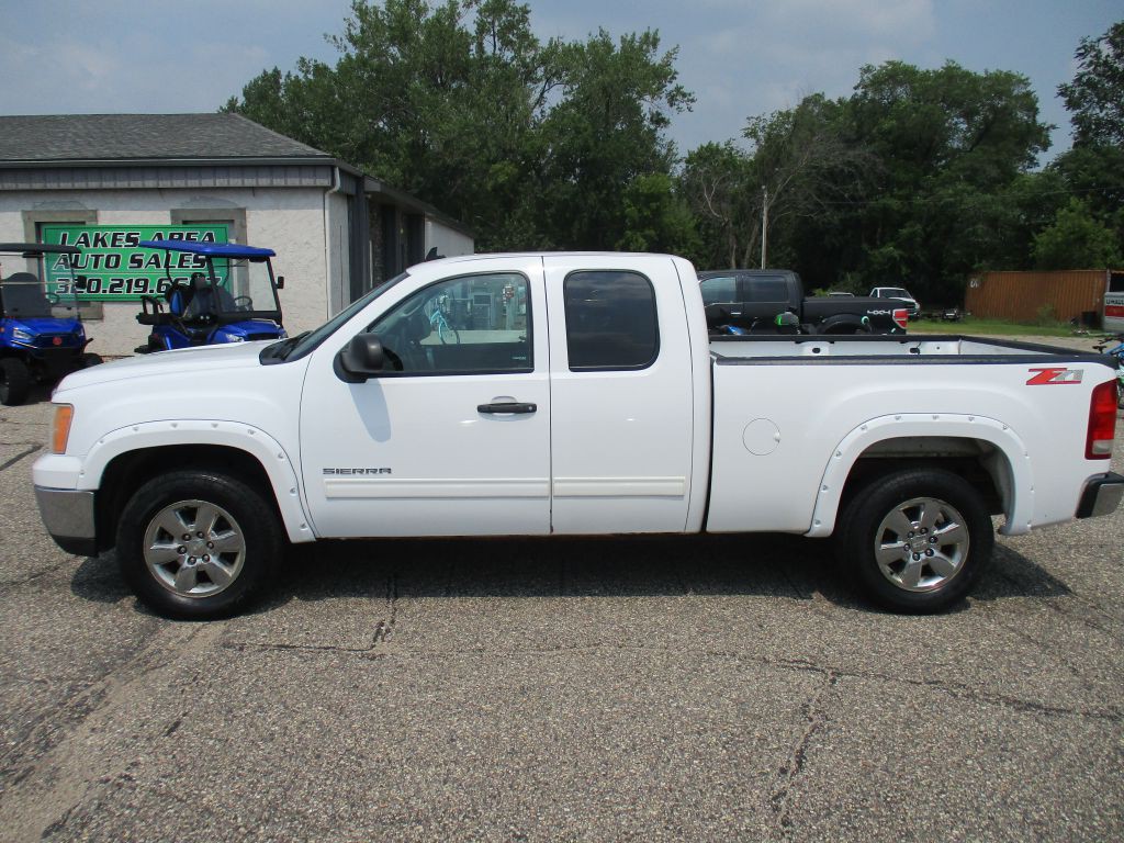 2013 GMC Sierra Image 2