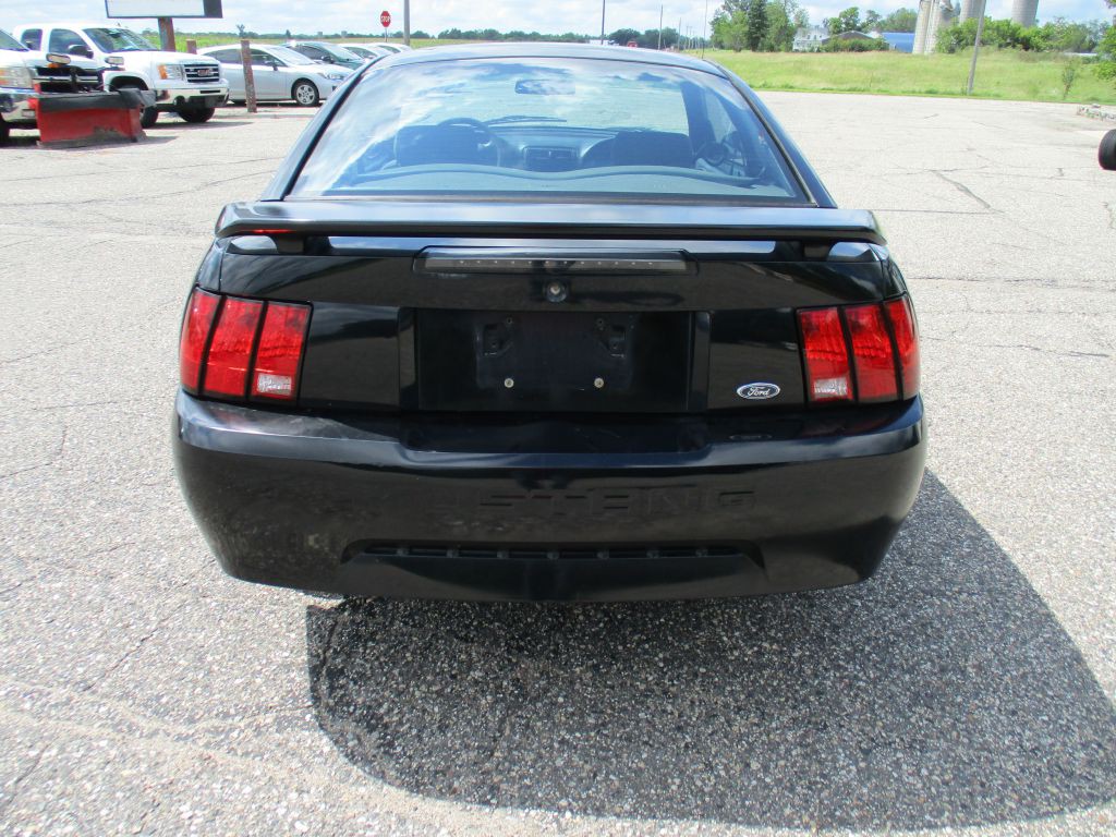 1999 Ford Mustang Image 4