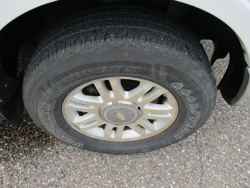 2012 Ford F-150 Image 10